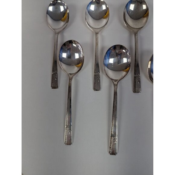 Oneida GRENOBLE Prestige Silverplate Flatware Silverware Set 8 Soup Spoons - Picture 2 of 7